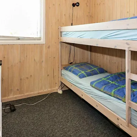 Semesterbostad Holiday Ii